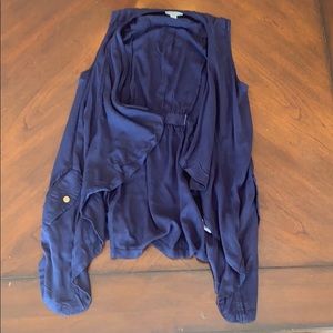 SMALL NAVY VEST WITH POCKETS BY C-est. 1946